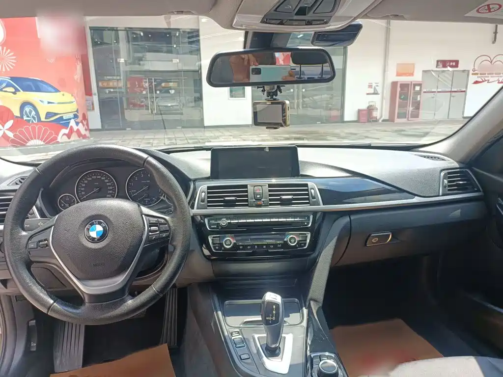 BMW 3 Series — миниатюра 12