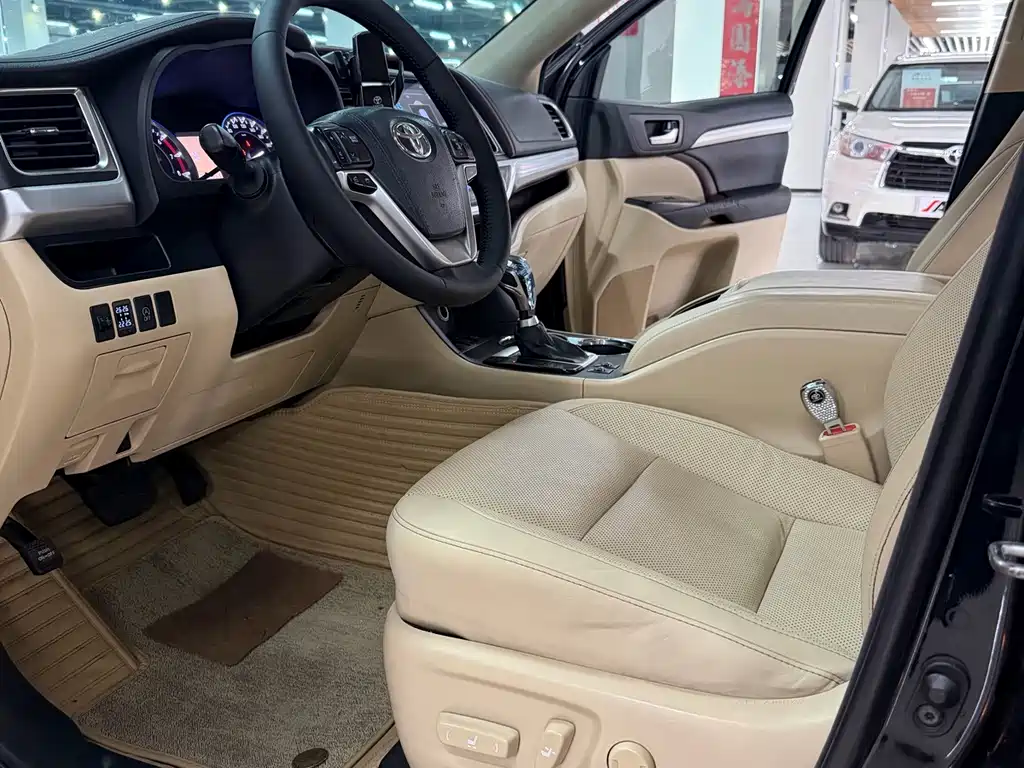 Toyota Highlander — миниатюра 6