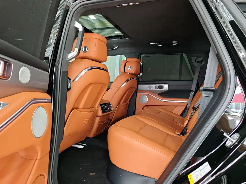 TANK TANK 700 NEW ENERGY