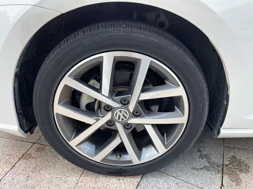 Volkswagen Golf — миниатюра 23