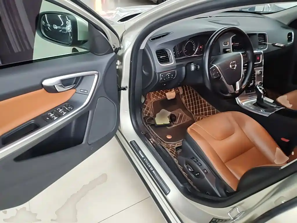 Volvo S60 — миниатюра 16