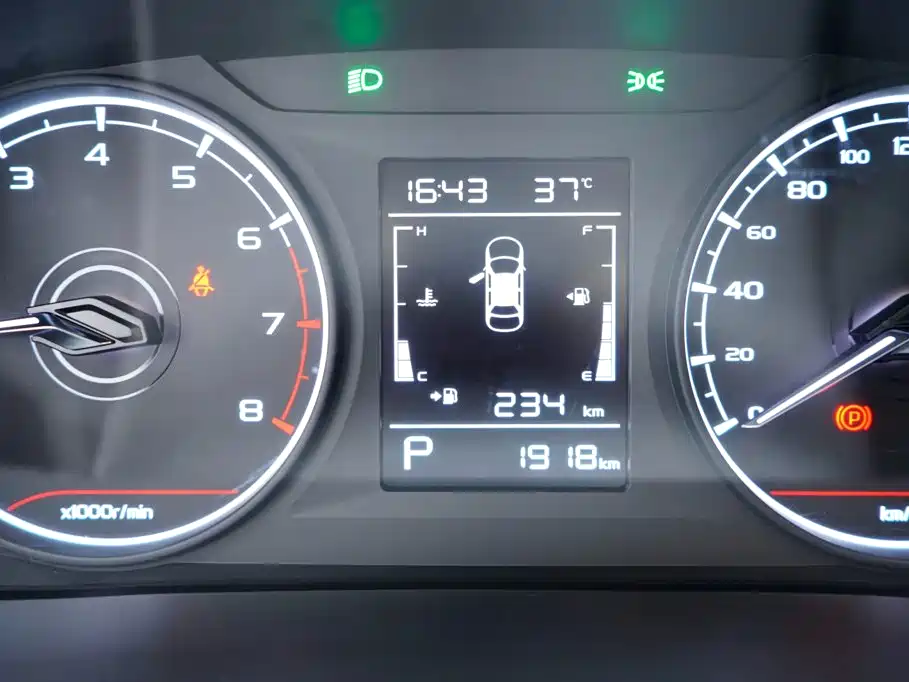 Geely Binyue - фото 8