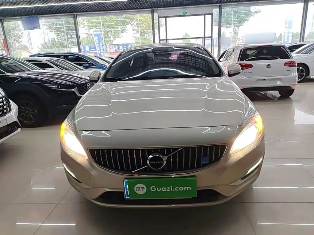 Volvo S60 — миниатюра 3