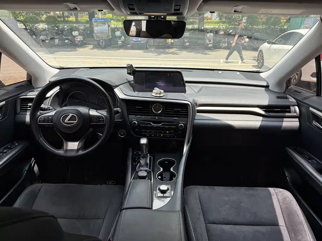 Lexus RX — миниатюра 9