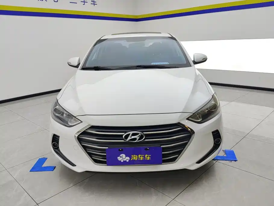 Hyundai Elantra — миниатюра 2
