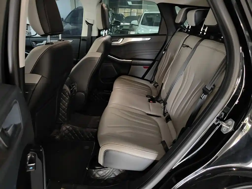 Ford Escape — миниатюра 17