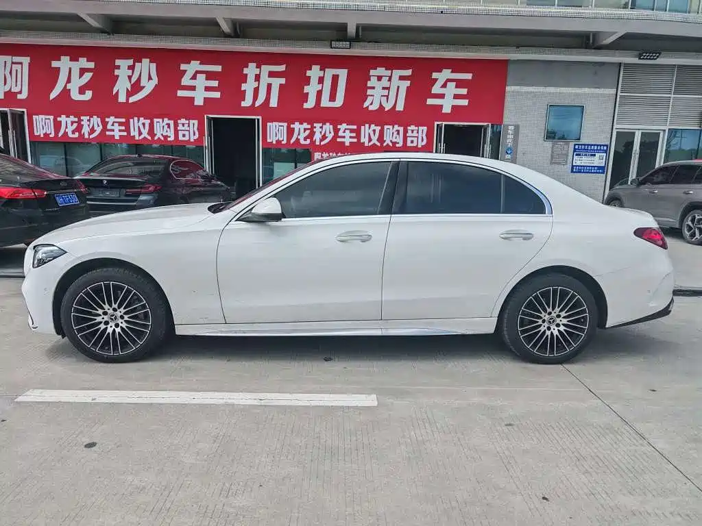 Mercedes-Benz C-Class — миниатюра 3