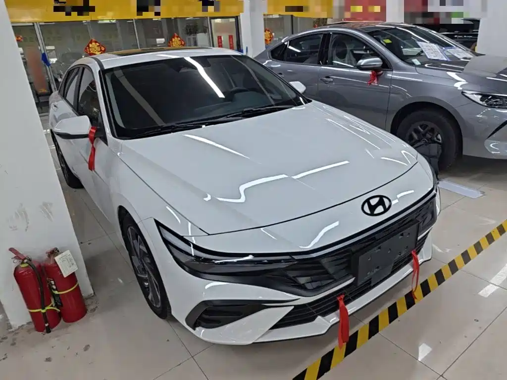 Hyundai Elantra — миниатюра 4