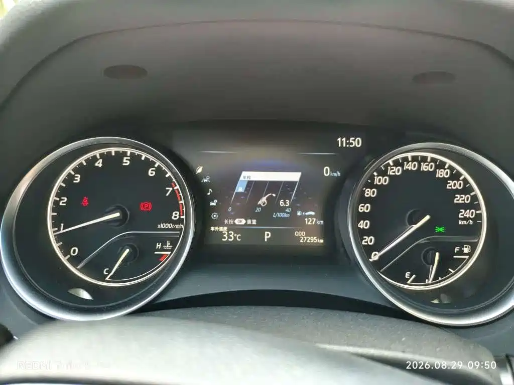 Toyota Camry — миниатюра 4