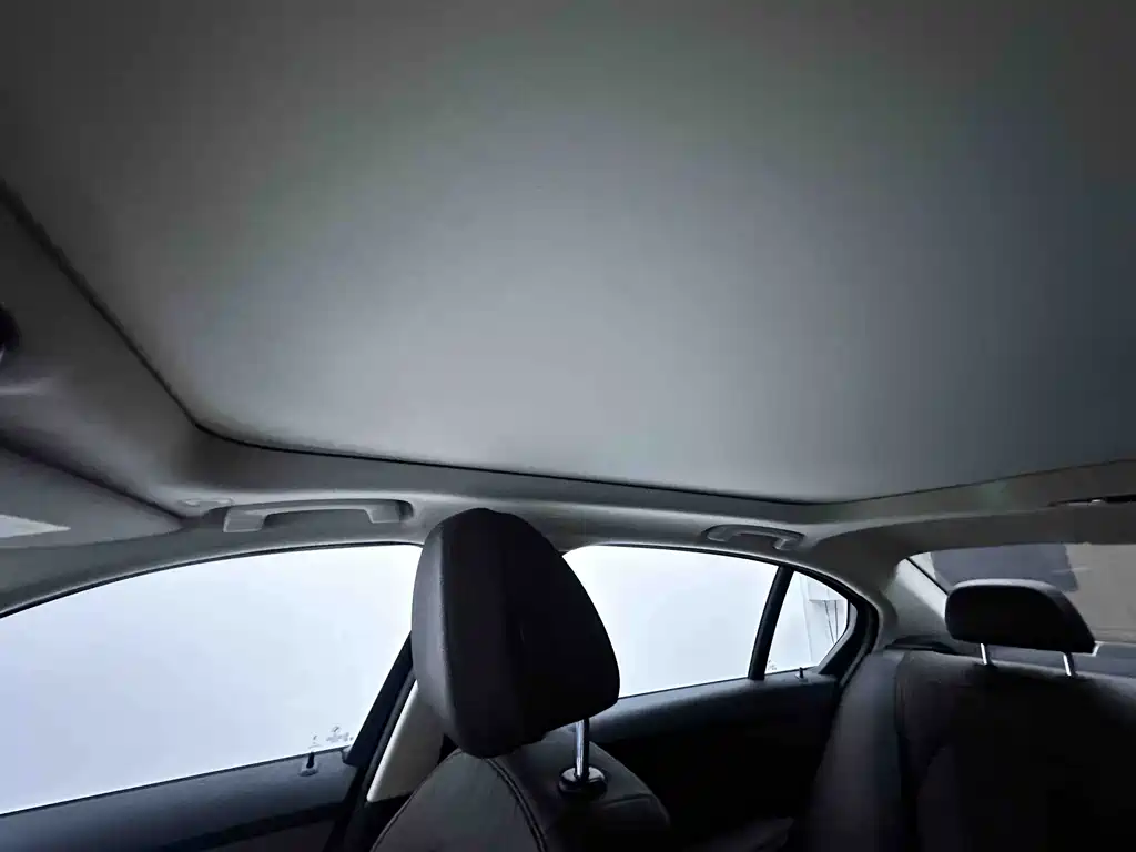 BMW 3 Series — миниатюра 14