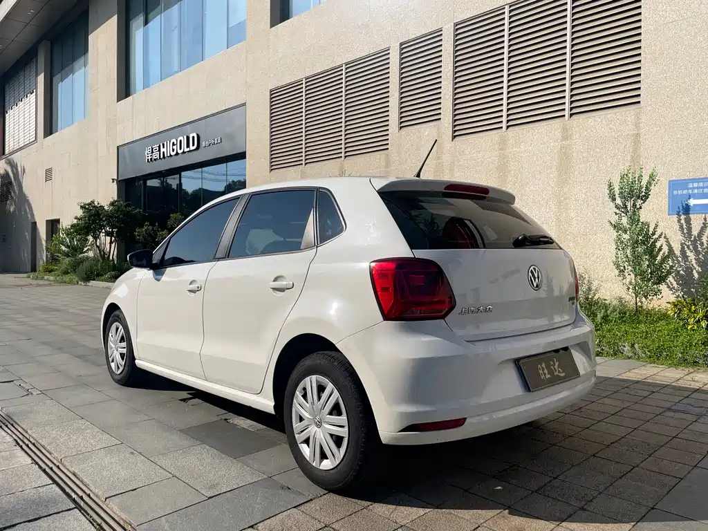 Volkswagen Polo 2018 1.5L AT