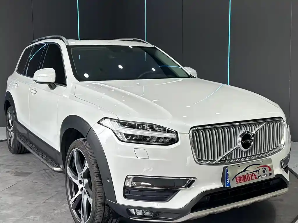 Volvo XC90 — миниатюра 3
