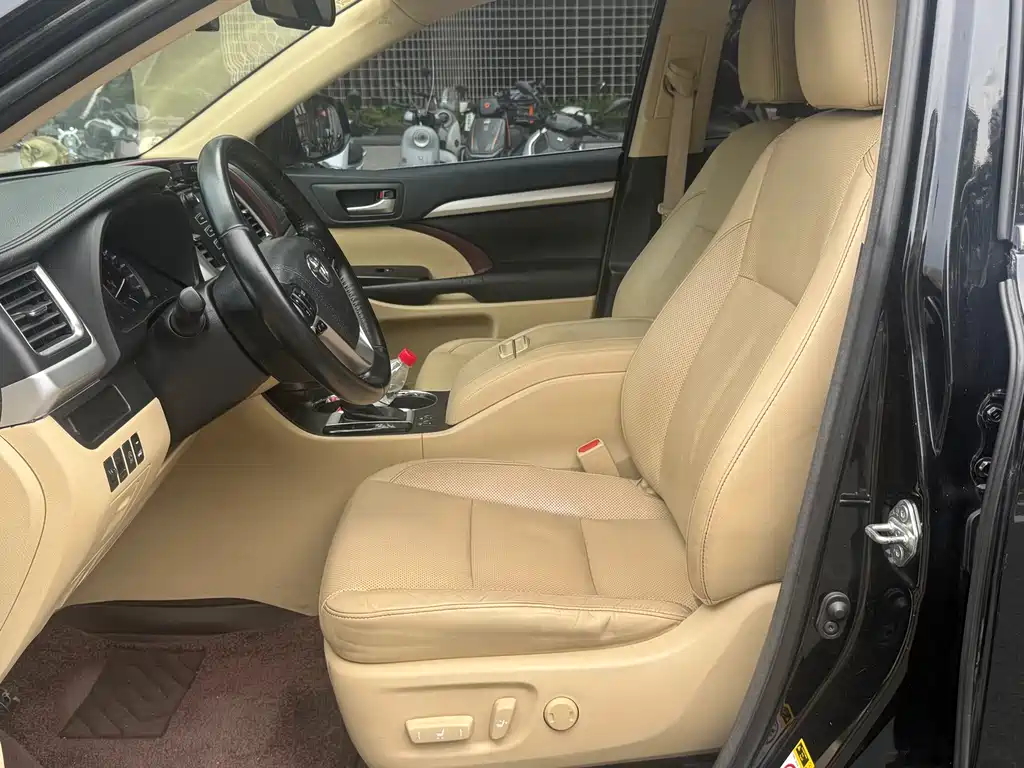 Toyota Highlander — миниатюра 3