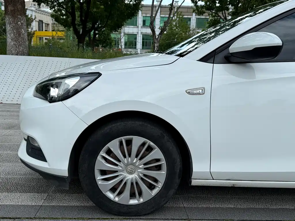 Buick Excelle — миниатюра 9