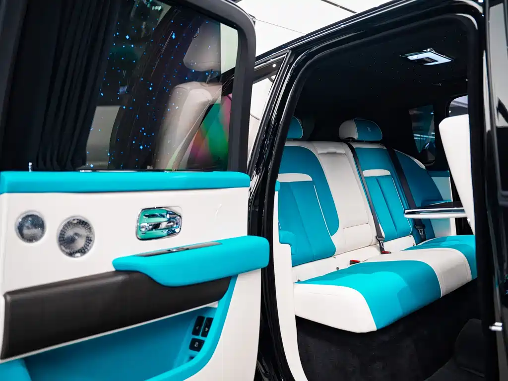 Rolls-Royce Cullinan 2018 мест
