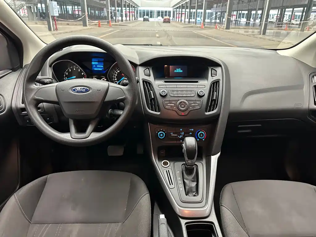 Ford Focus — миниатюра 5