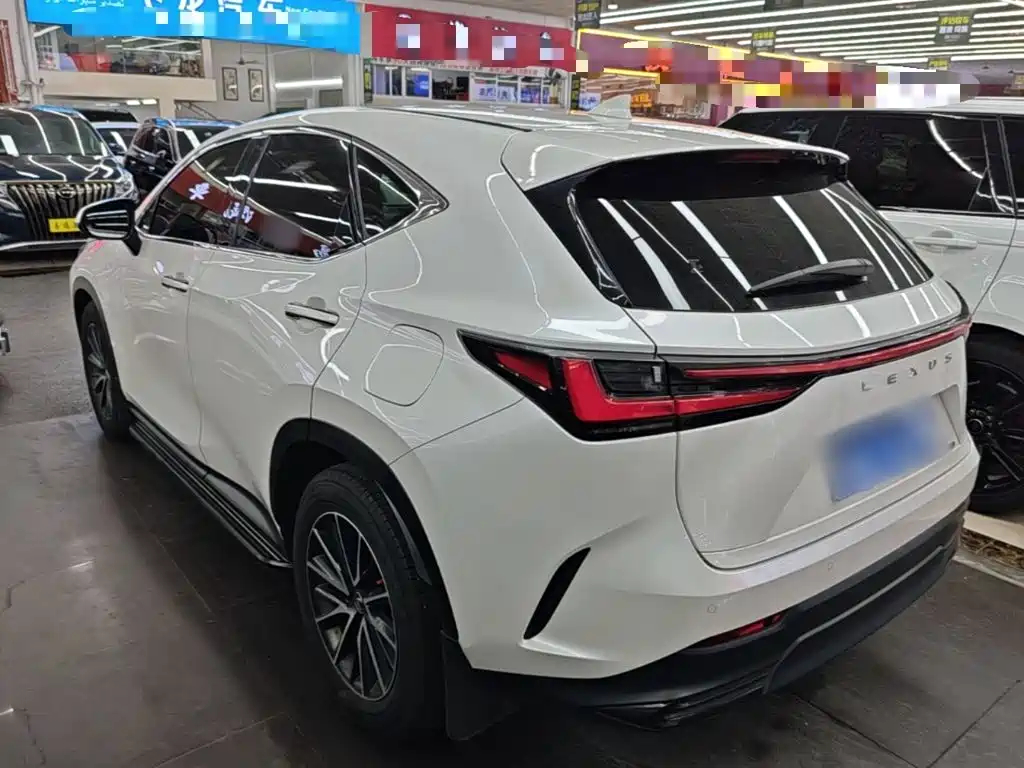 Lexus NX — миниатюра 5