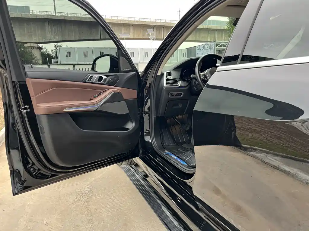 BMW X5 (Import) — миниатюра 6