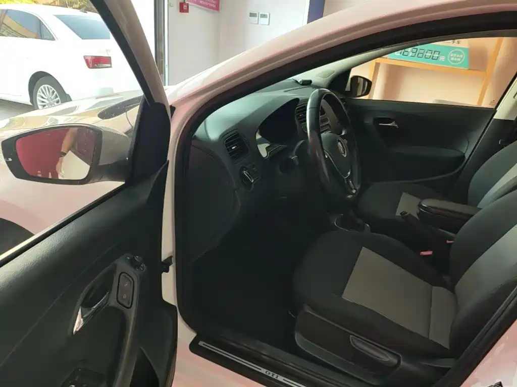 Volkswagen Polo — миниатюра 16