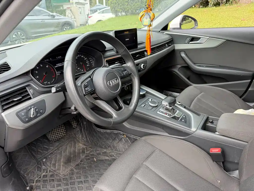 Audi A4L — миниатюра 7