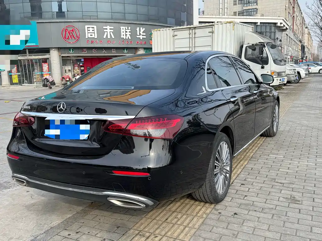 MERCEDES-BENZ E CLASS