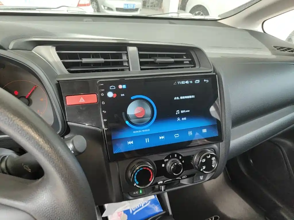 Honda Fit — миниатюра 12