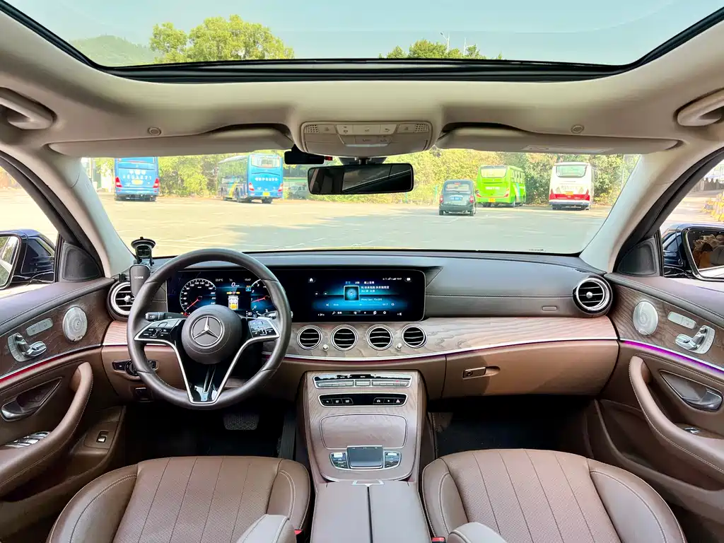 MERCEDES-BENZ E CLASS