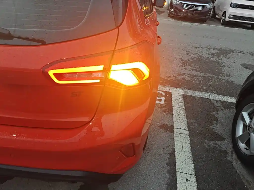 Ford Focus — миниатюра 8