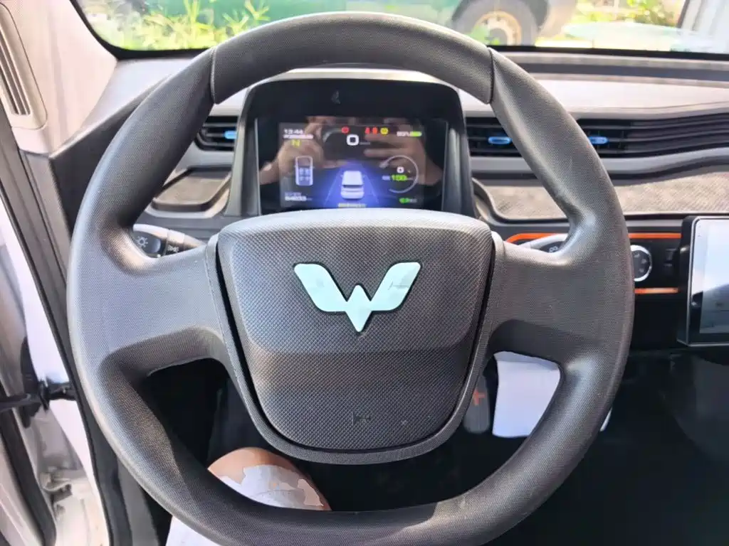 Wuling MINIEV — миниатюра 11