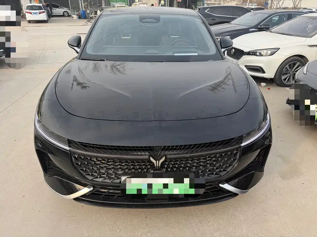 VOYAH LANTU CHASING LIGHT