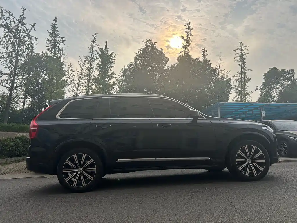 Volvo XC90 — миниатюра 11