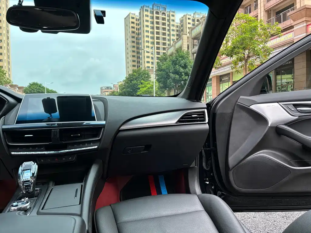Cadillac CT5 — миниатюра 20