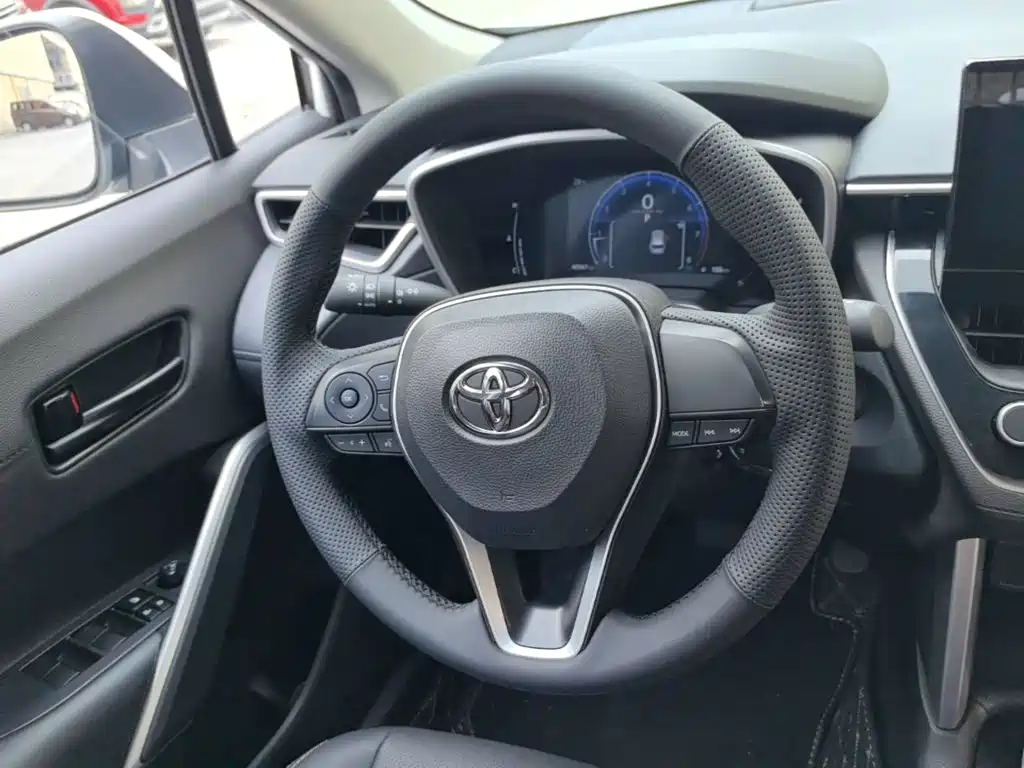 Toyota Frontlander — миниатюра 11