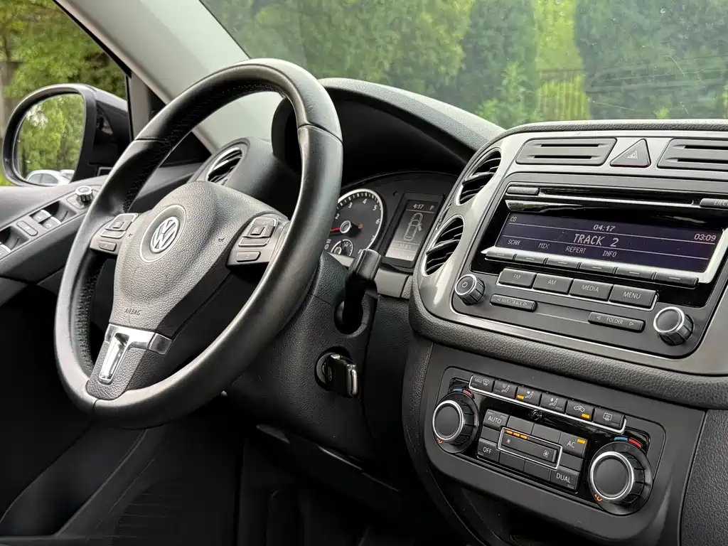 Volkswagen Tiguan — миниатюра 9