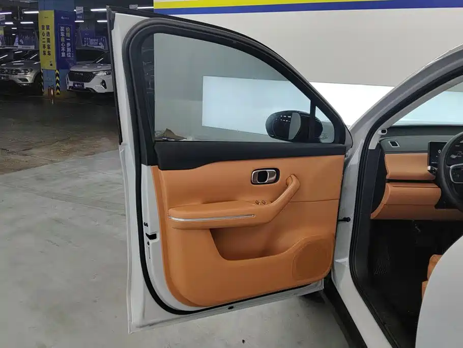 Leapmotor Leapmotor C10 — миниатюра 7