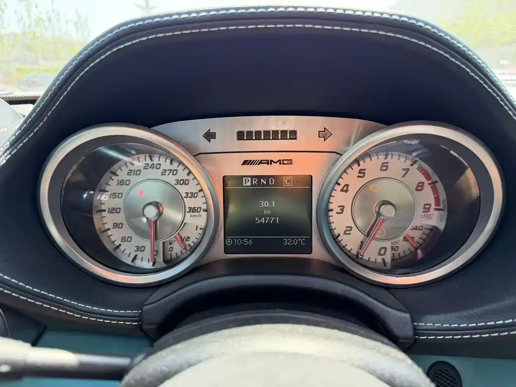 Mercedes-Benz SLS AMG — миниатюра 22
