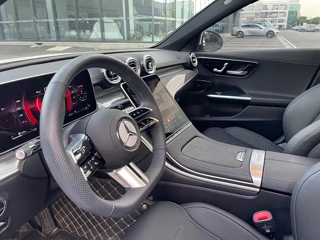 Mercedes-Benz C-Class — миниатюра 5