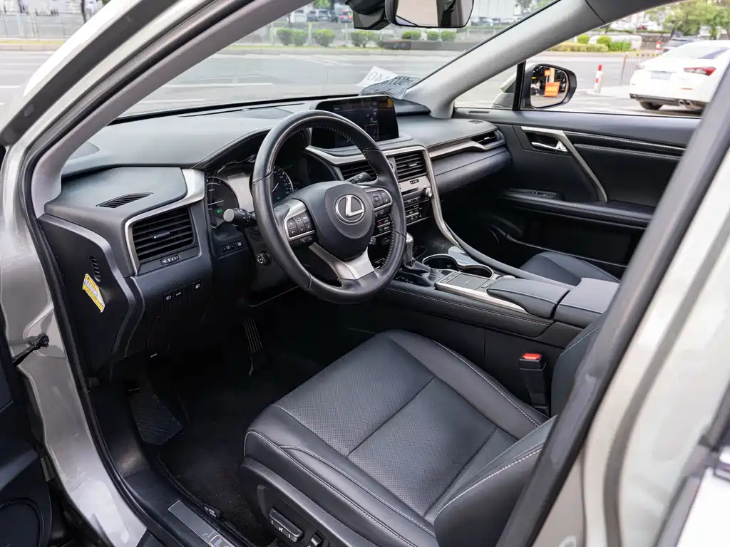 Lexus RX — миниатюра 9