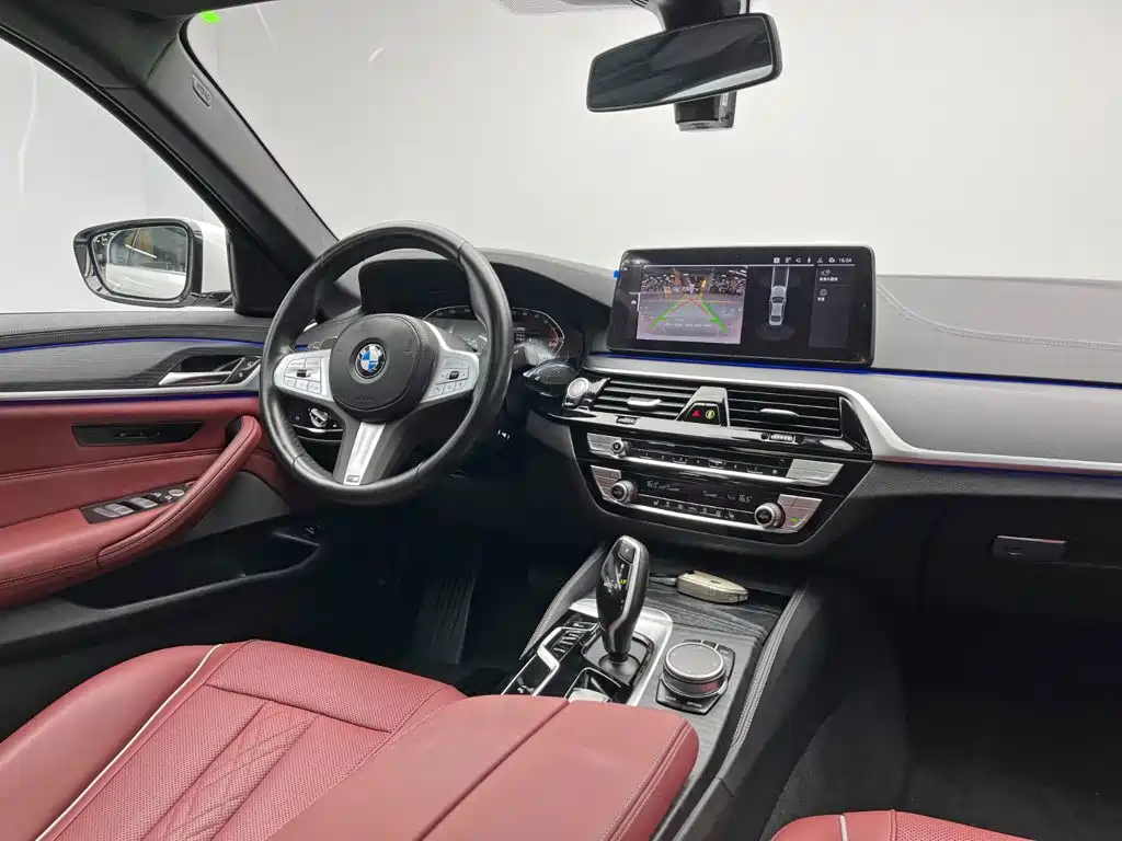 BMW 5 Series — миниатюра 19
