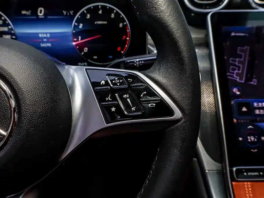 Mercedes-Benz GLC — миниатюра 16