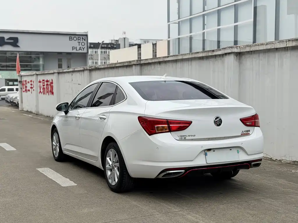 Buick Verano — миниатюра 9