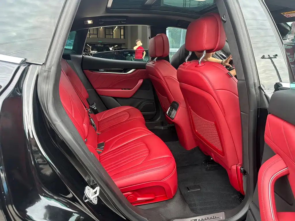 Maserati Levante — миниатюра 9