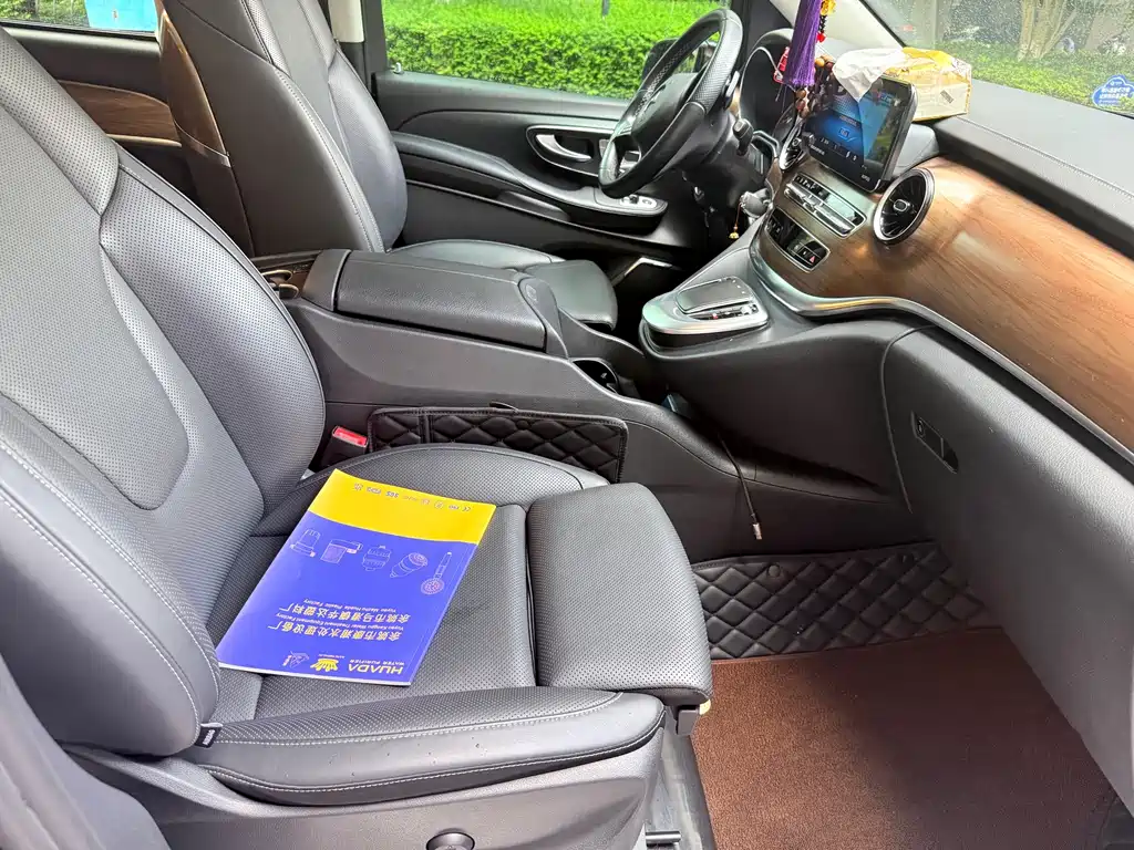 Mercedes-Benz V-Class — миниатюра 19
