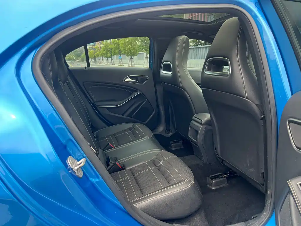 Mercedes-Benz A-Class (Import) — миниатюра 14