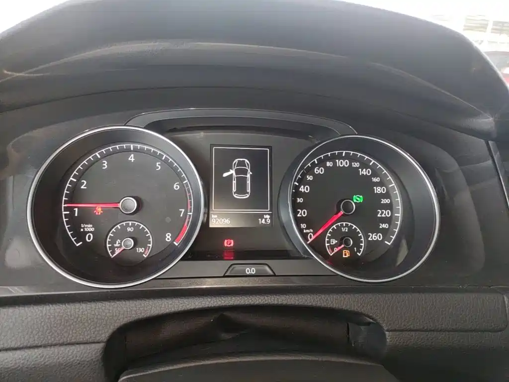 Volkswagen Golf — миниатюра 12