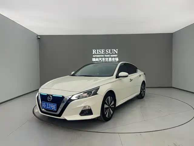 NISSAN TEANA 2022