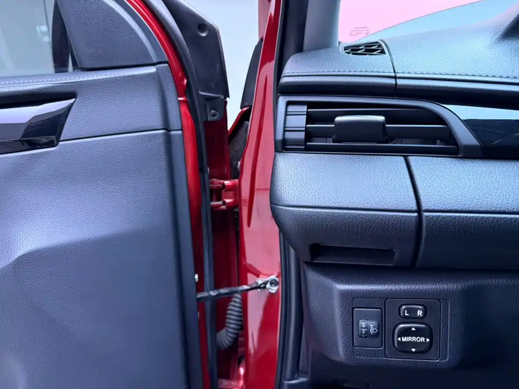 Toyota Yaris L — миниатюра 9