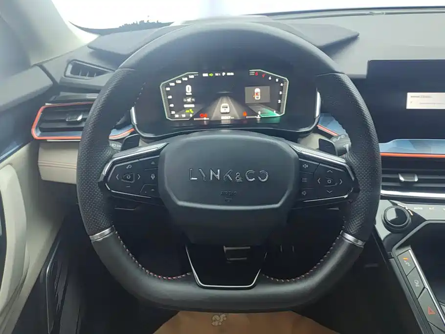 Lynk & Co 06 — миниатюра 15