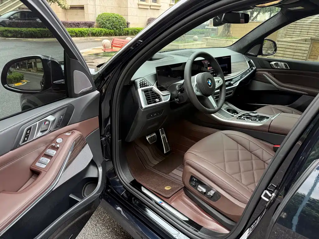 BMW X5 2023 xDrive 40Li M Sport