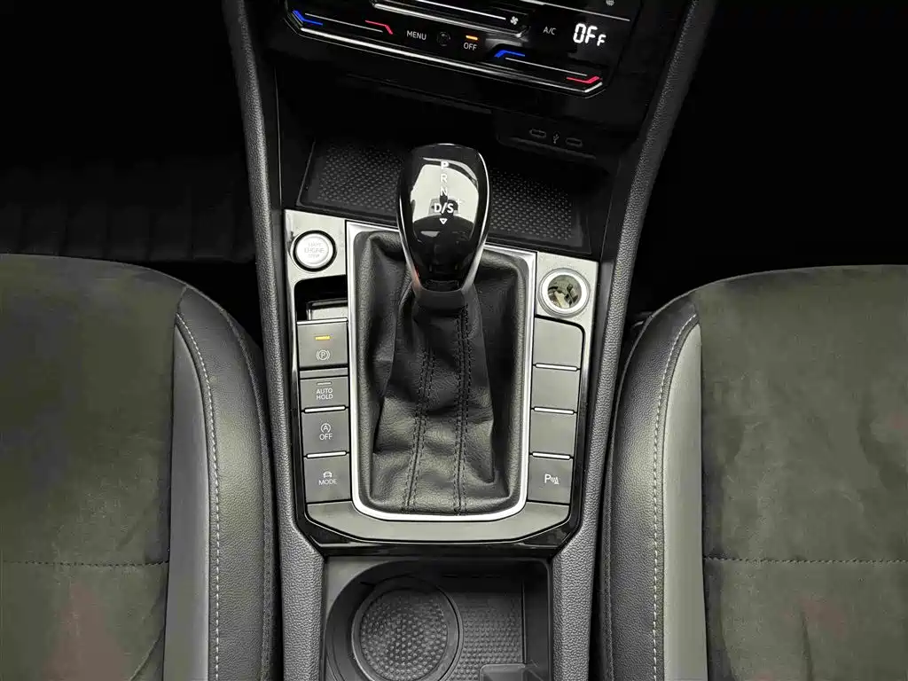 Volkswagen Sagitar — миниатюра 16